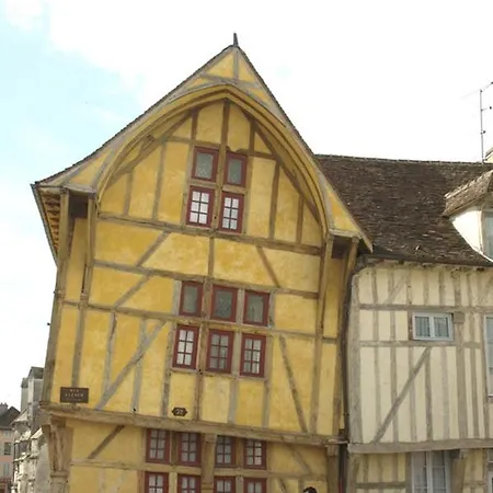 Appartement Au Coeur De Troyes Exterior photo