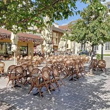Appartement Au Coeur De Troyes Exterior photo